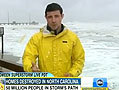 美国外景记者报道飓风险被潮水吞没