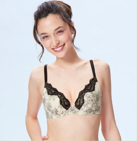 日本<em>女孩</em>流行戴瞬间缩胸<em>胸罩</em>_缩胸内衣_综合