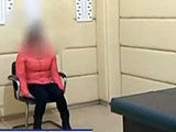 38岁老男人穿裙扮失足女 公园内招嫖被抓