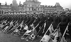1945�����£�Ī˹��ʤ�����ı�