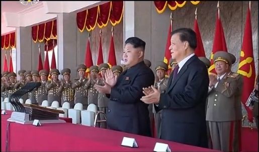 今天，朝鲜阅兵现场，刘云山站在金正恩左边第一个。