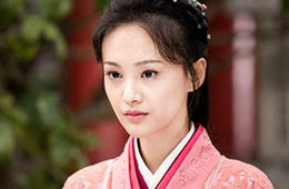 郑爽新剧颜值崩塌 美女全靠假睫毛