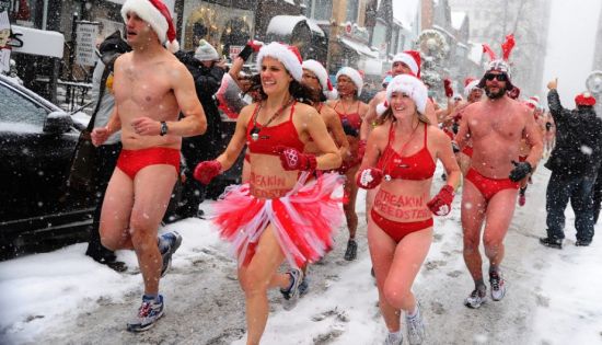 低温来袭冻成狗 盘点全球最疯狂抗冻人