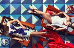 超模演绎花样热辣泳衣 复古风情十足
