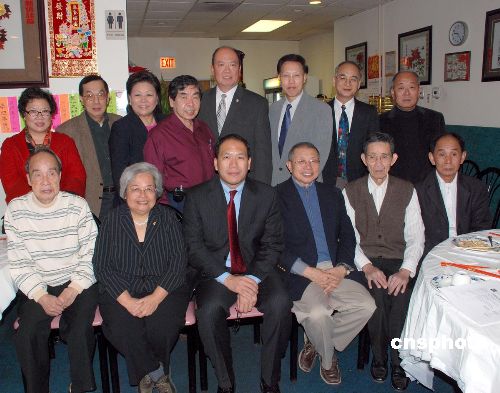 女议员抱娃投票_美国众议员收入(3)