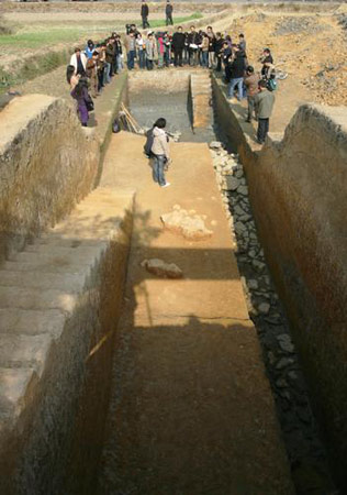 浙江良渚发现4000年前古城价值直逼殷墟(图)