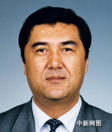 努尔·白克力当选新疆维吾尔自治区主席(组图