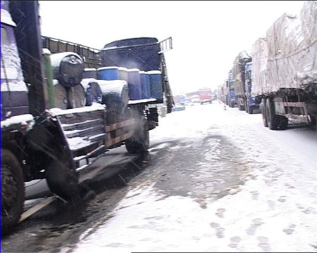 大雪封路