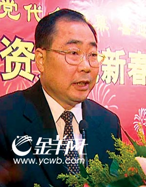 珠海市长钟世坚:普及12年免费教育是政府责任