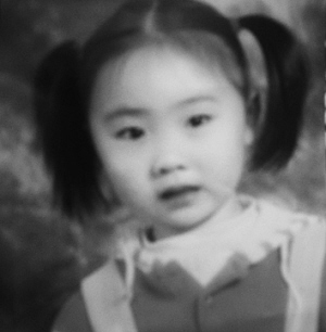 本想买个芭比娃娃给她,现在晚了