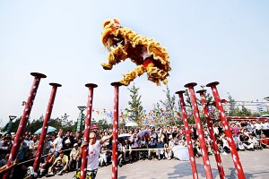 梅花桩上醒狮舞