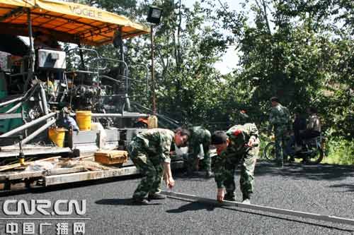 新疆天著名旅游点天山天池景区公路今日通车