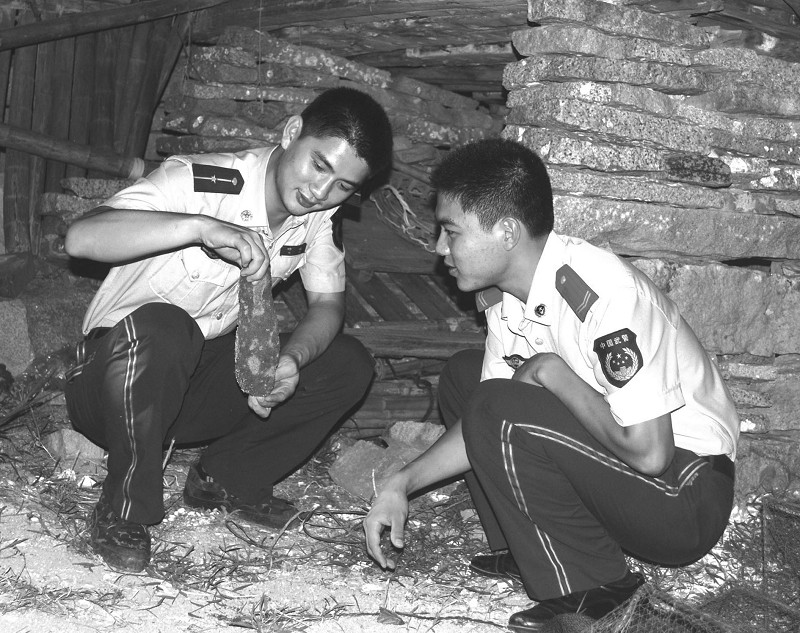 翔安欧厝:撒下渔网 捞起炮弹