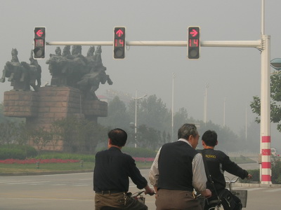 这俩路口的信号灯痊愈了