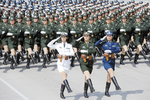 接受<em>检阅</em>的<em>女兵</em>们太棒了!_新闻中心_新浪网
