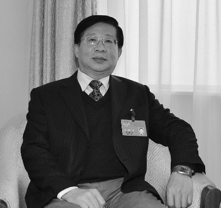政协委员武建平 开行中小学生公交专车