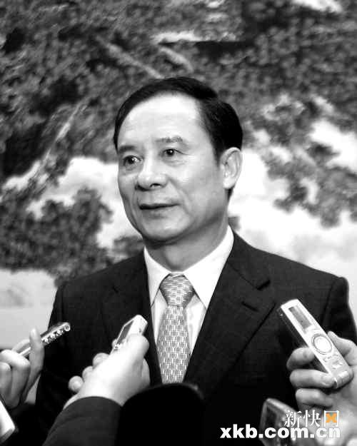 星河湾董事长_星河湾董事长之女照片(2)