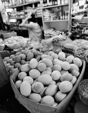 梅雨季节蛋价不跌反涨批发户称十几年来首次