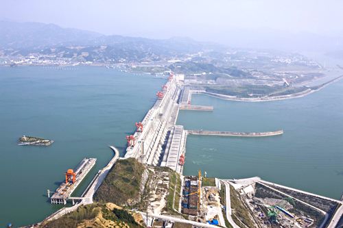 三峡工程挺起长江防汛抗洪的脊梁