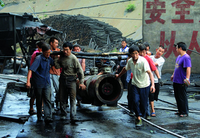 陕西通报致28死矿难:上报迟缓贻误救灾时机