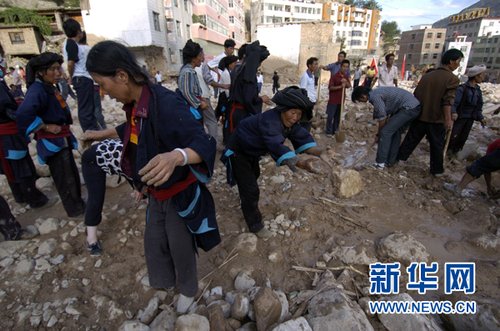 舟曲县突发特大泥石流灾害甘肃电台火线报道