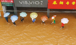 呈贡遭单点暴雨袭击7.9万人受灾