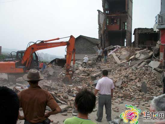 重庆忠县货车撞垮4层楼民房已致6死4伤