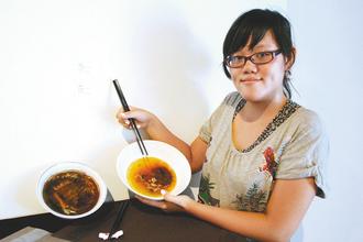 台湾学子画笔创作全台最贵牛肉面 一碗2.5万