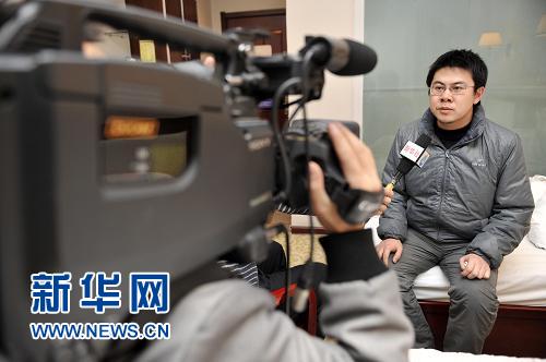 王鹏被解除刑事拘留后接受新华社记者采访（12月2日摄）。新华社记者 王鹏 摄