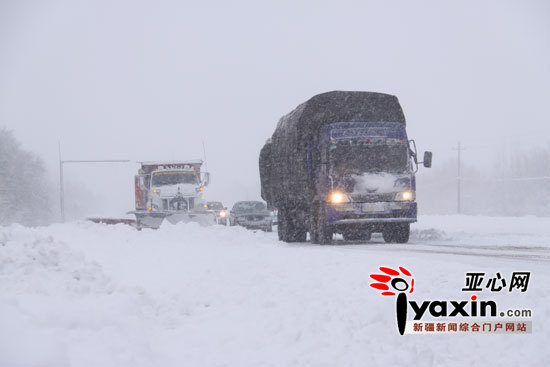 600辆车因大雪被堵314国道 南疆部分列车恢复