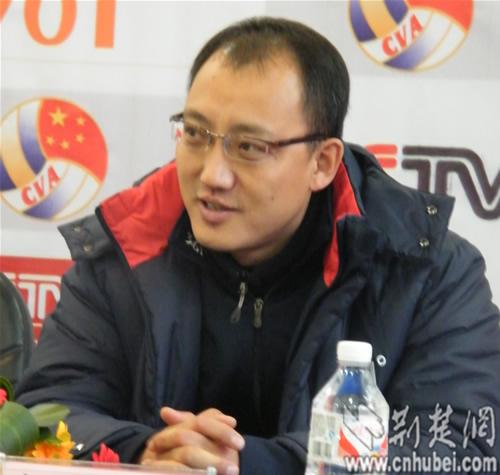 [中国男排联赛]北航大学队主教练：比分体现了两队差距