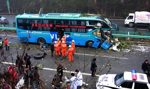 来昆客车贵阳追尾