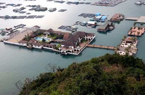 深圳再次强制拆除违法建筑海上皇宫