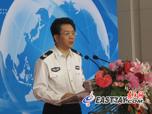 上海市副市长、市公安局局长张学兵出席开通仪式并讲话