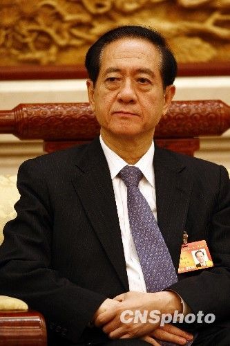 资料图：2010年3月在北京参加十一届全国人大三次会议的全国人大常委会副委员长、九三学社中央主席、中国科学技术协会主席韩启德。