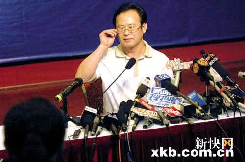 上海铁路局局长免职 动车事故死亡数升至35人