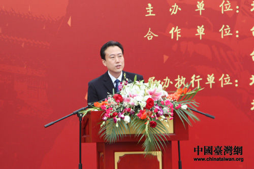 2011�꾩̨�Ļ��ڽ����ڱ���ǰ�ſ�Ļ