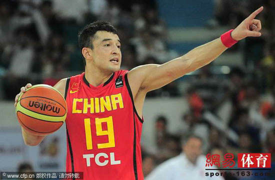 中国男篮的12人名单公布 新疆籍球员西热力江