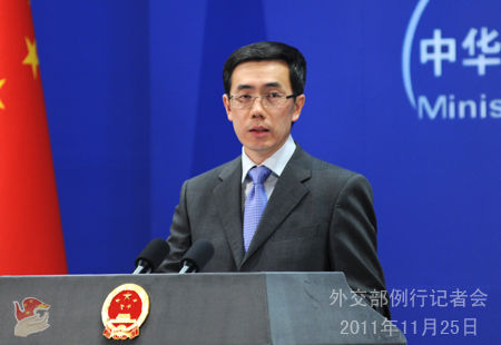 2011年11月25日，外交部发言人刘为民主持例行记者会。 