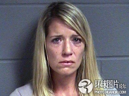 美国一女子自拍裸照发给儿子同学 被判禁止上网