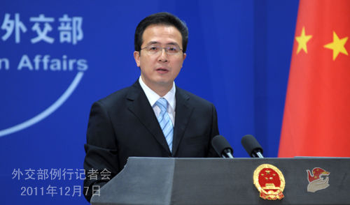 外交部发言人洪磊主持例行记者会