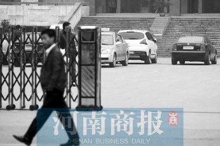 ���ٳ�����֪����λ�����Ķ���ͣ���� 