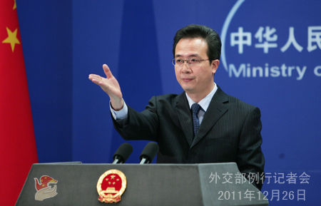 外交部发言人洪磊主持例行记者会