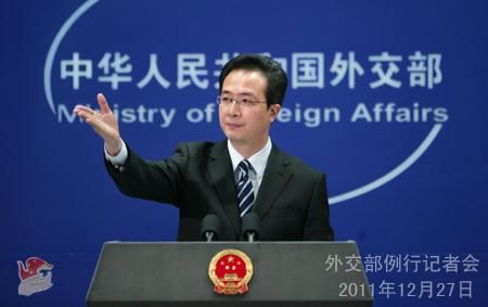 外交部发言人洪磊主持例行记者会