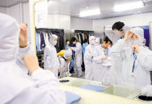 政协委员热议深圳涨工资