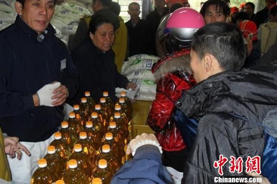 ���գ�����̨��ȼô�����ҵ������100��λ�幤��Ȫ�ݵ��ش����ܻᡢ�����ֵĹ�����Ա��־Ը��һ����Ϊ�ݰ���������ɽ����������33���������1902���ͱ������屣�����Ͼȼ����ʡ������ٷ� �㣩