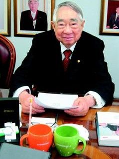 长荣董事长_长荣集装箱船