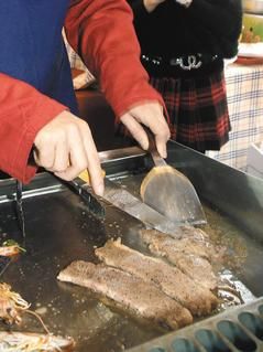 美牛瘦肉精问题爆发牛排馆、牛肉面店生意直掉