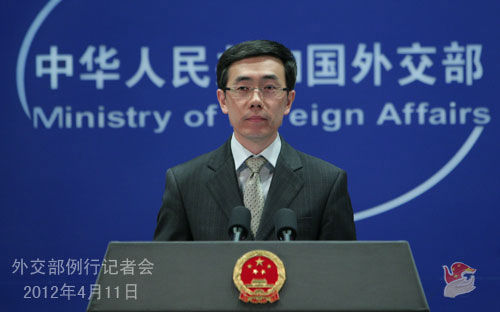 2012年4月11日，外交部发言人刘为民主持例行记者会。 
