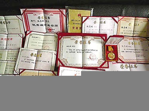 环卫劳模在岗发病无钱治单位称人没死就不算工伤